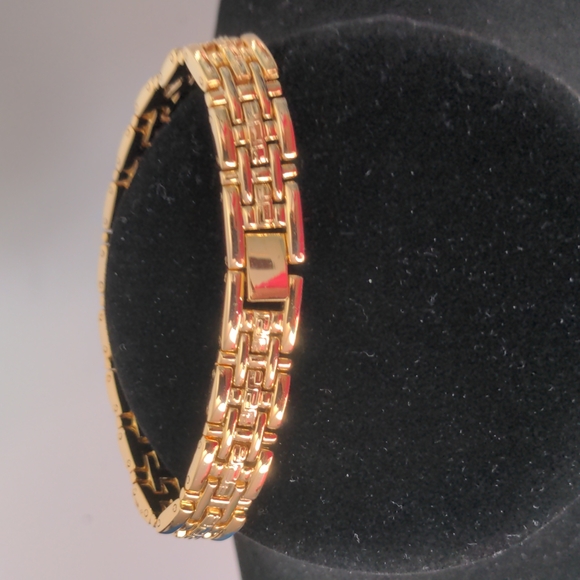 Fashion Bracelet - Picture 2 of 6